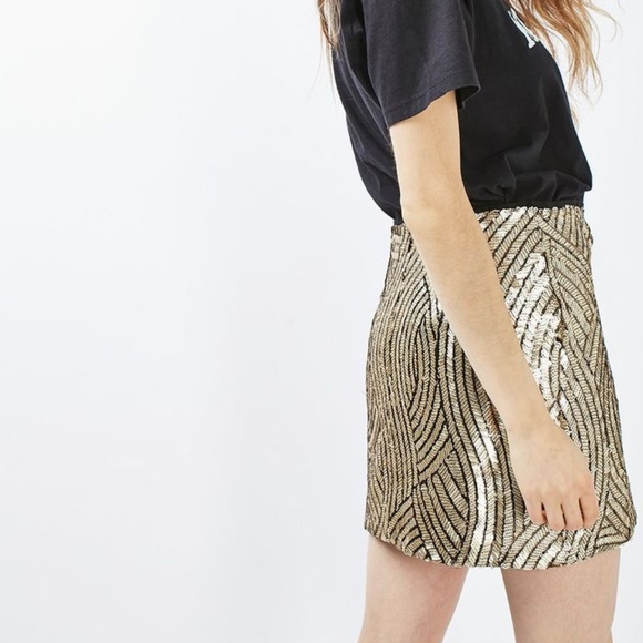 Topshop Dresses & Skirts - Topshop Swirl Sequin Mini Skirt